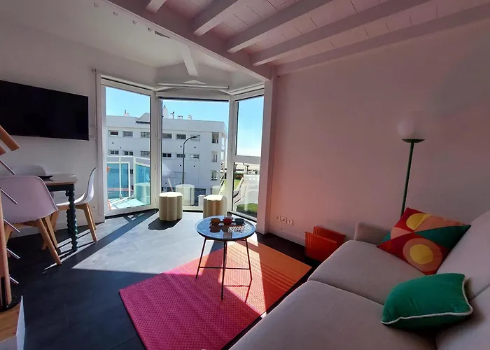 Renove A 50m De La Avec Balcon Et Parking - Fr-1-550-78 *