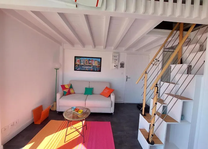 Renove A 50m De La Avec Balcon Et Parking - Fr-1-550-78 Apartment *